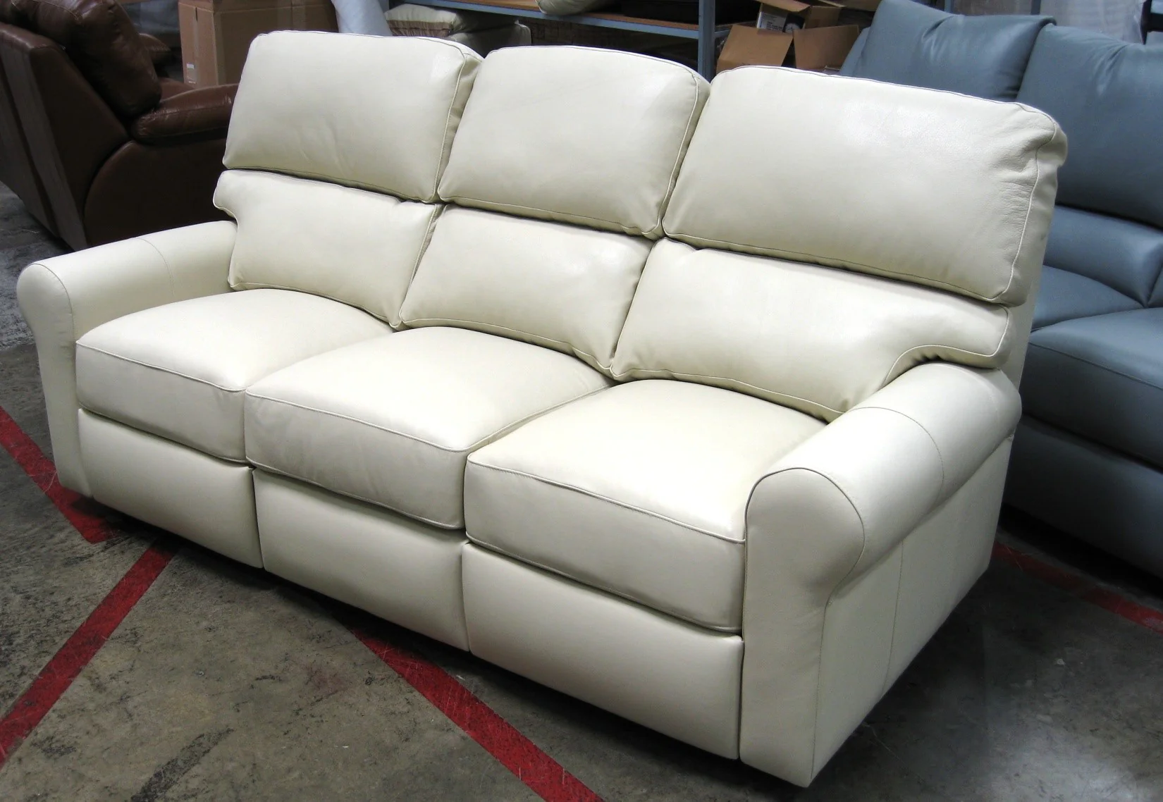 Omnia Brookfield Sectional - Image 11