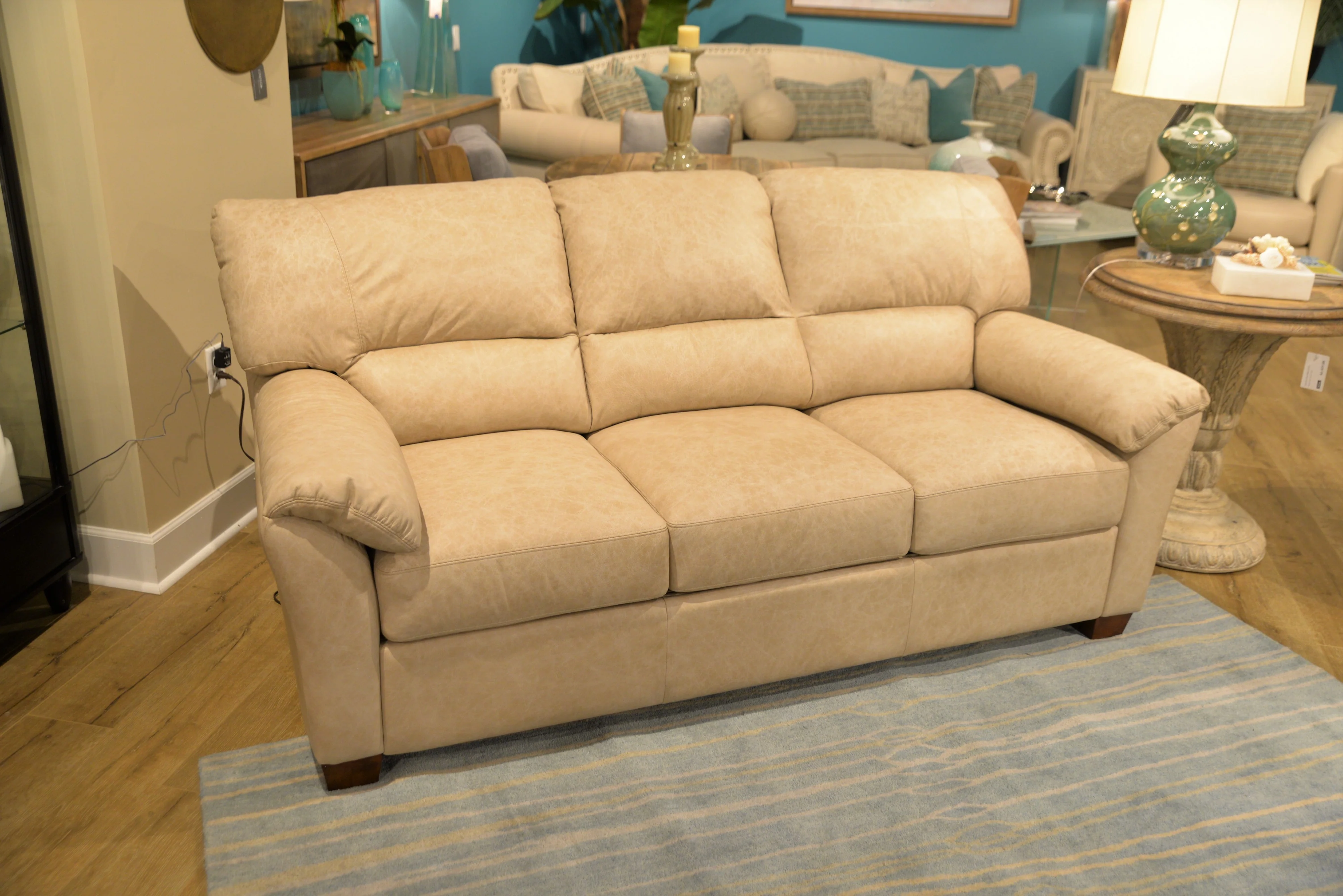 Omnia Cedar Heights Sofa - Image 4