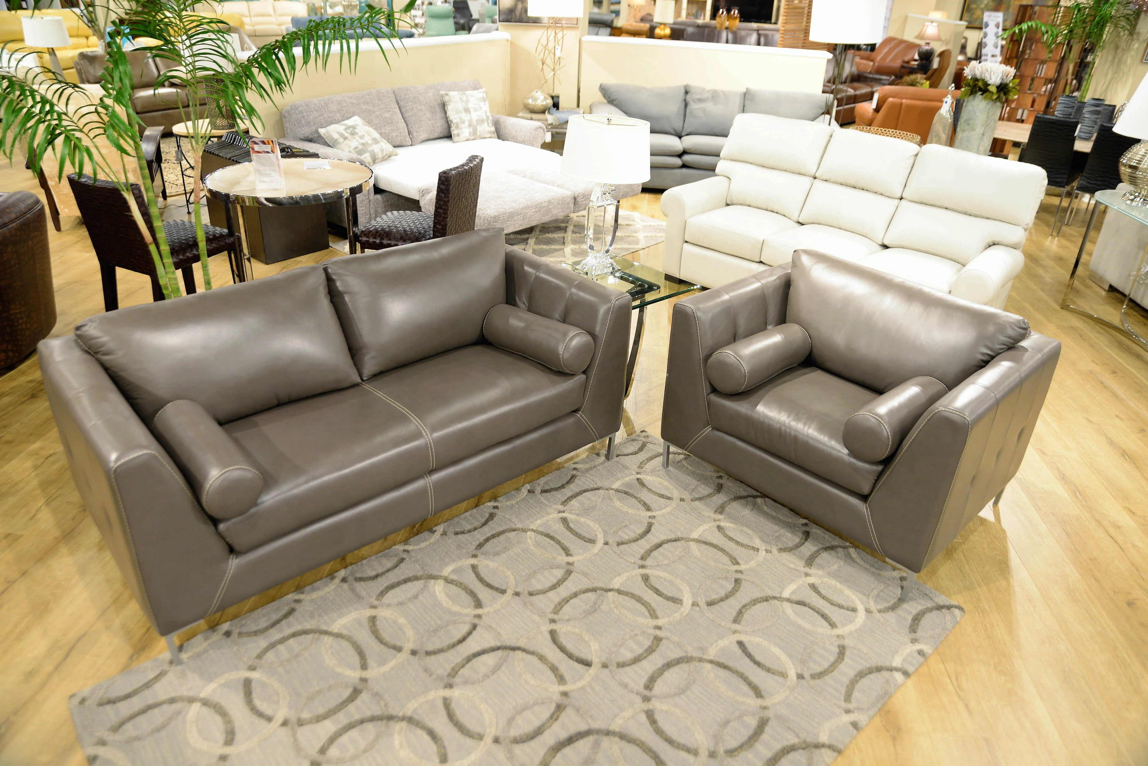 Omnia Pasadena Sectional - Image 5